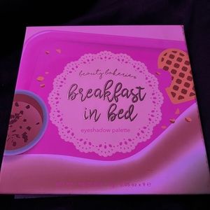 Beauty Bakerie 9 quad eyeshadow palette.